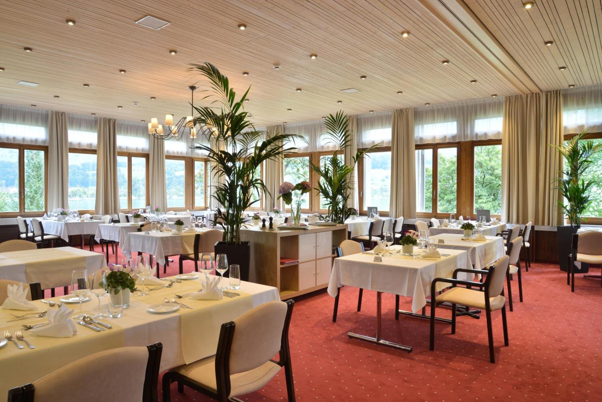סארן Hotel Kurhaus Am Sarnersee מראה חיצוני תמונה