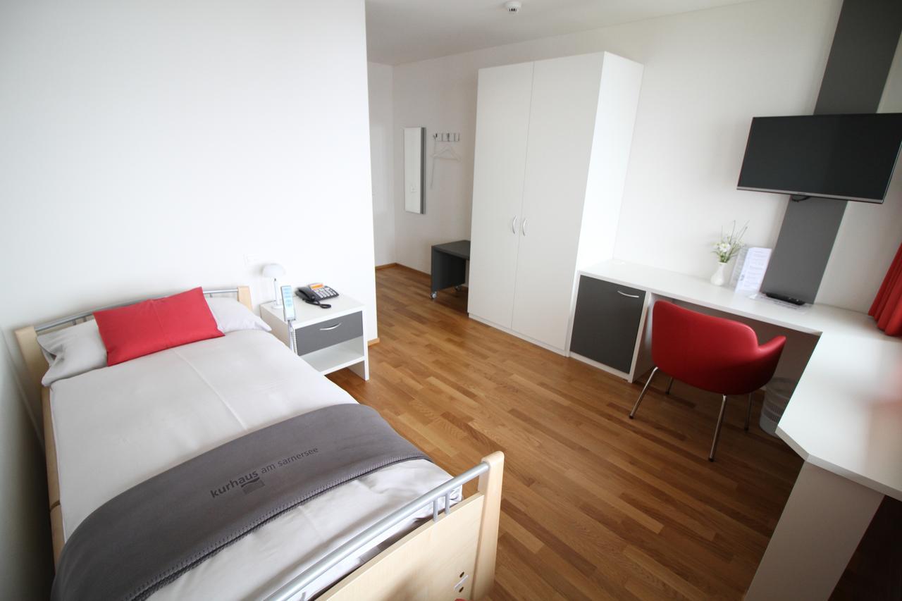 סארן Hotel Kurhaus Am Sarnersee מראה חיצוני תמונה