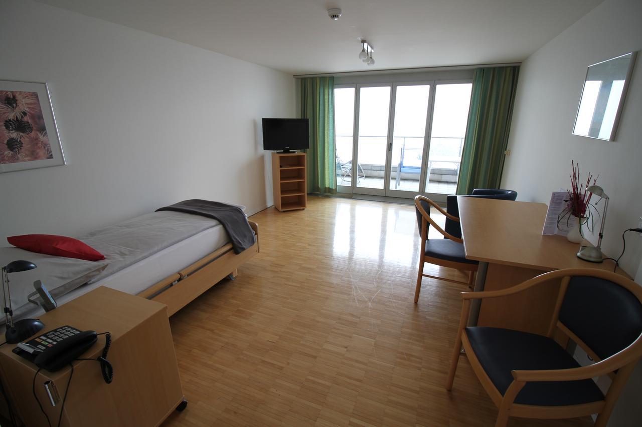 סארן Hotel Kurhaus Am Sarnersee מראה חיצוני תמונה